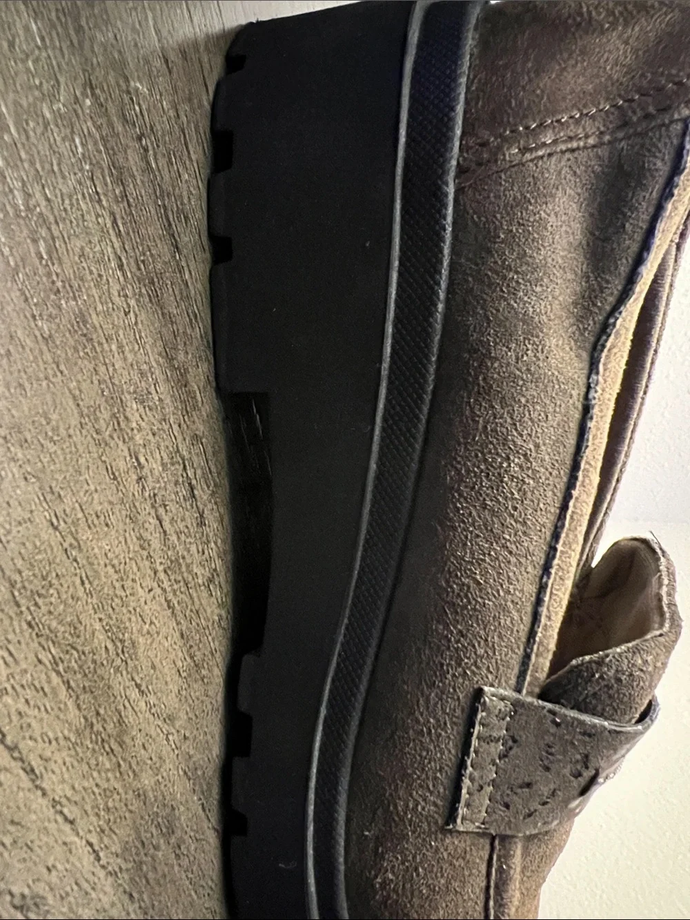 Clarks taupe suede